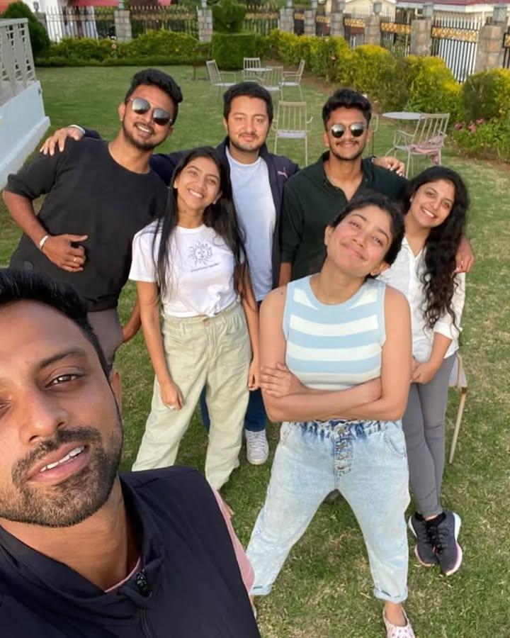 sai-pallavi-family-photo